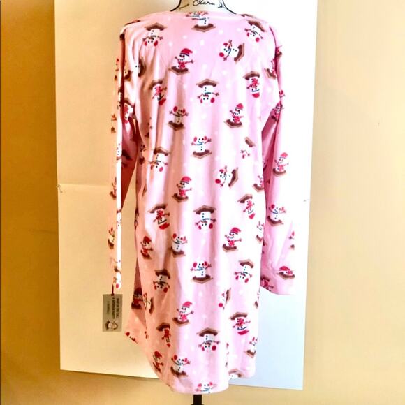 Beautiful Saint Eve Sleep Shirt w/Matching Socks - Picture 2 of 8